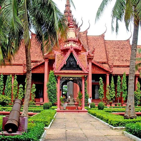 Anik Palace Hotel Phnom Penh Exterior foto
