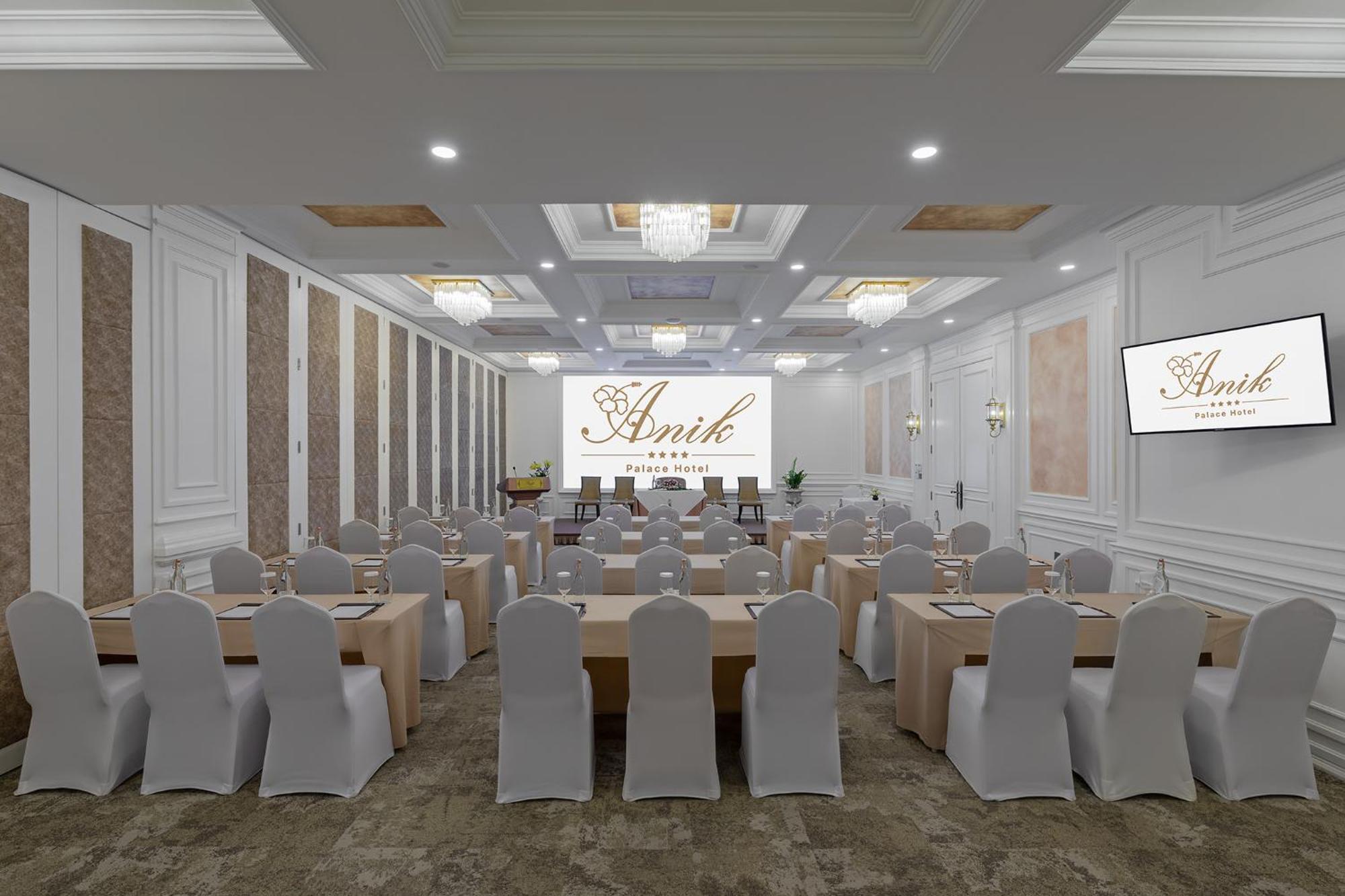 Anik Palace Hotel Phnom Penh Exterior foto