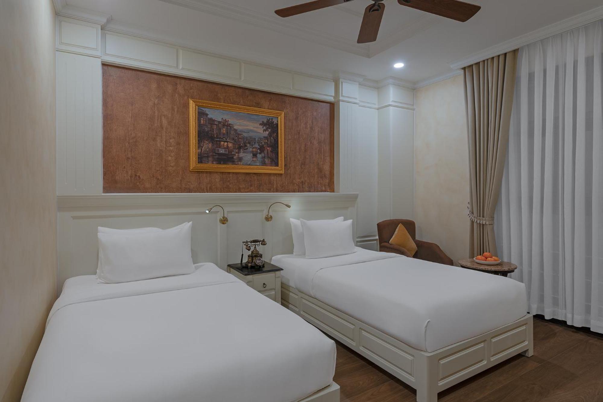 Anik Palace Hotel Phnom Penh Exterior foto